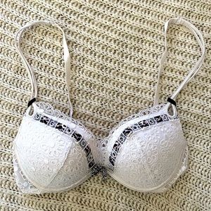 VS “Sexy Little Things” Push-Up Bra